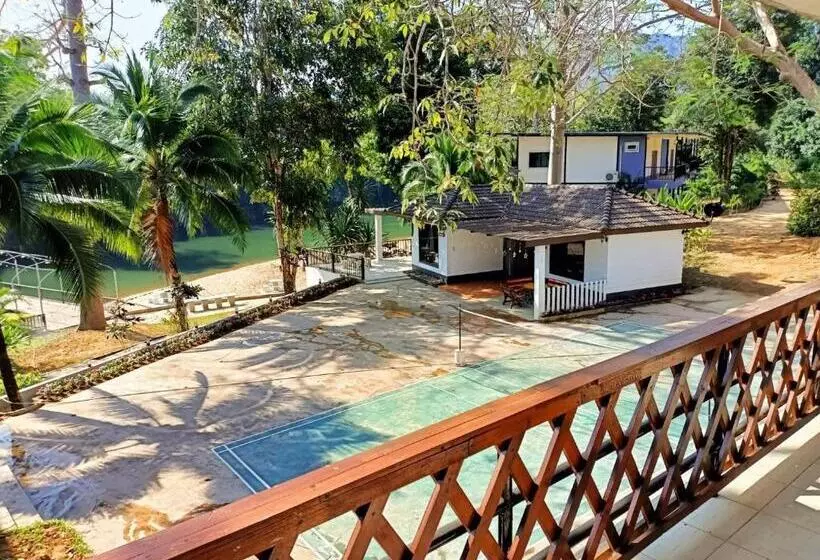 Hotelli เพชรมณีกาญจน์ บีช รีสอร์ท