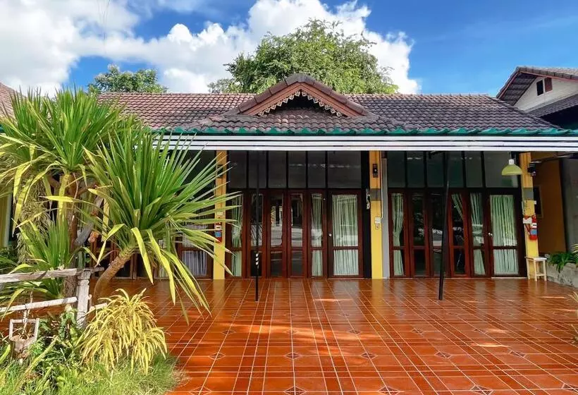 ホテル บ้านพักสิริ มุกดาหาร