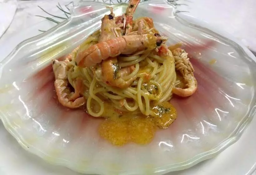 Hotelli Holiday Sul Lago