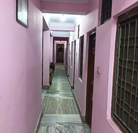 ホテル Madhur New Tourist Lodge