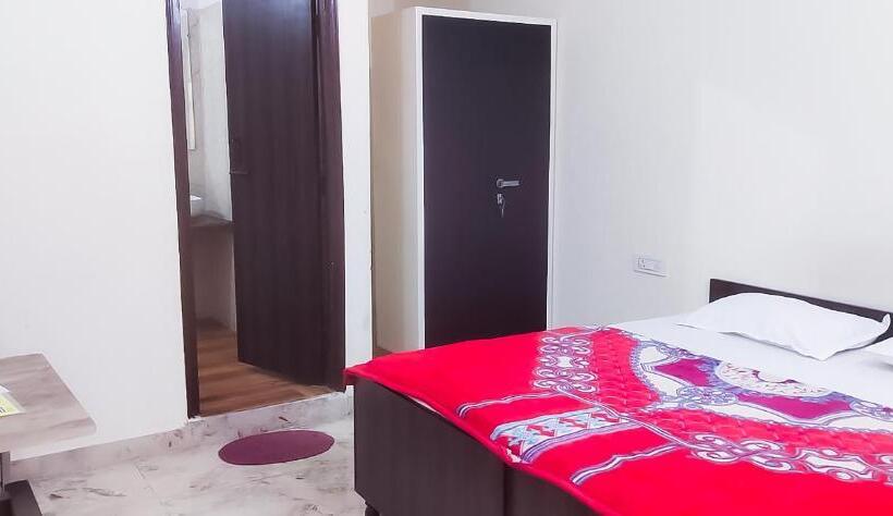 酒店 Maharaja   Near Majnu Ka Tilla