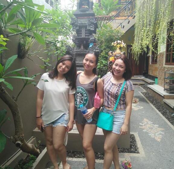 膳宿费 Asta House