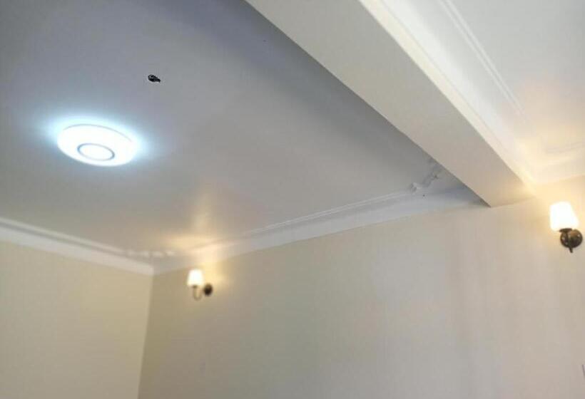 پانسیون Safari Lake View Apartments, Muyenga