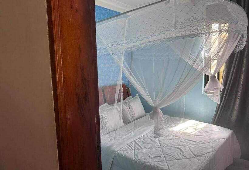 پانسیون Safari Lake View Apartments, Muyenga