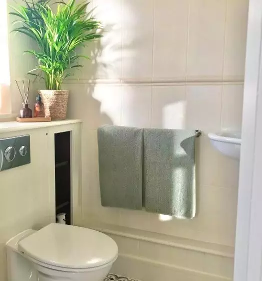 Pensió Waterfront Chic Studio