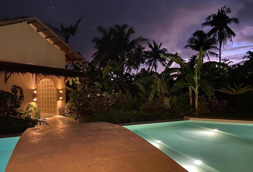 استراحتگاه Schönhouse Villa Siargao