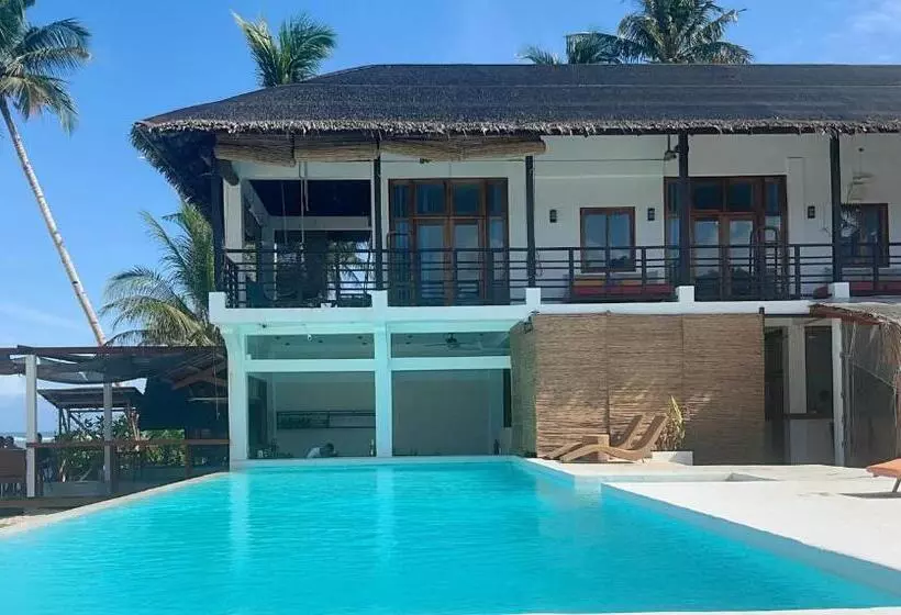 استراحتگاه Yapak Beach Villas