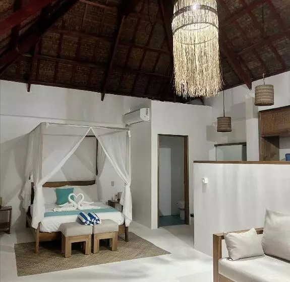 استراحتگاه Yapak Beach Villas