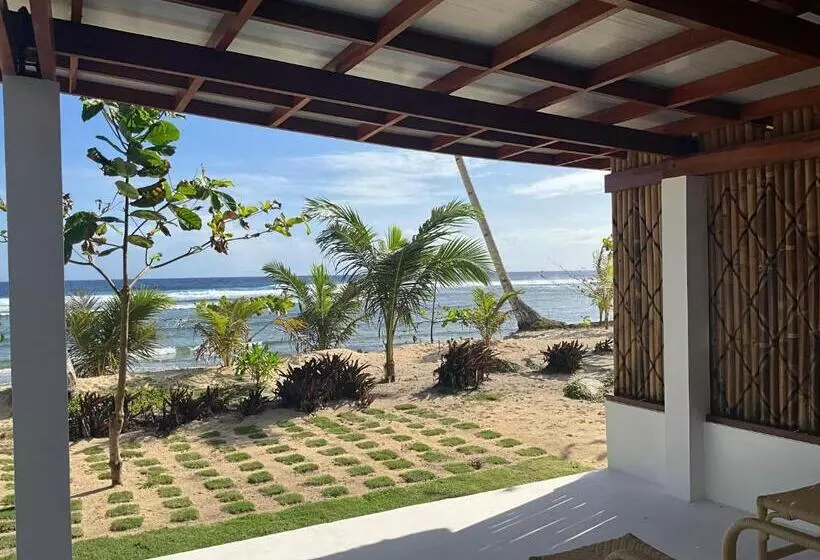 استراحتگاه Yapak Beach Villas