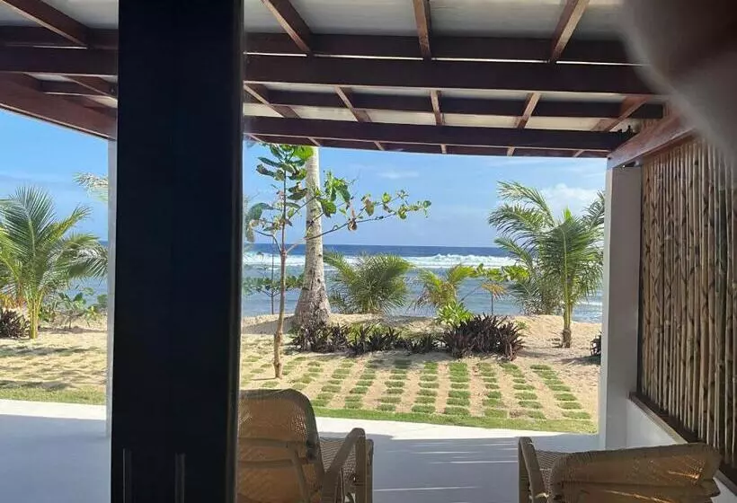 استراحتگاه Yapak Beach Villas