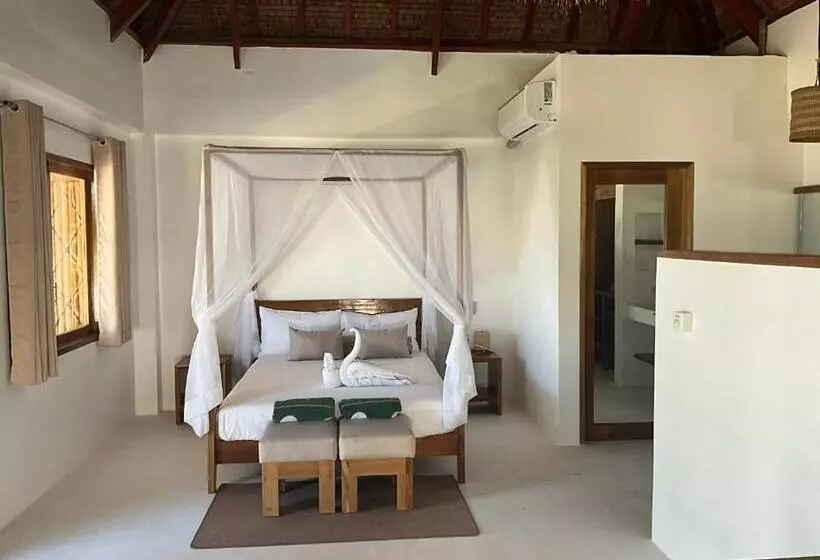 استراحتگاه Yapak Beach Villas