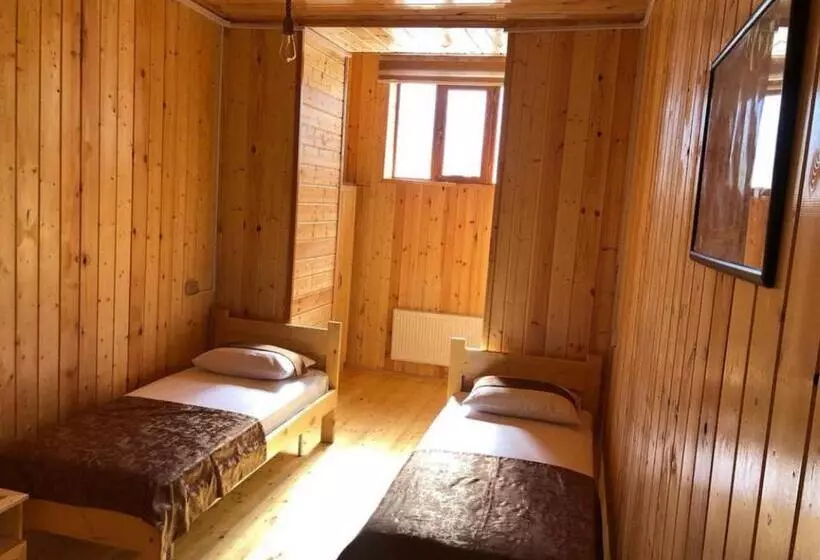 Wood Motel