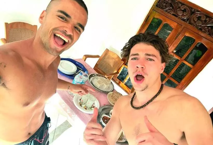 Retkeilymaja Grand Refuge Holiday Rooms