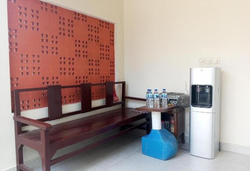 Szálloda Capital O 93116 Srawung Family Homestay Syariah