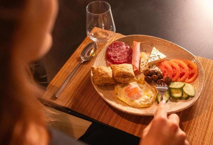 هتل Elite Luxury Boutique