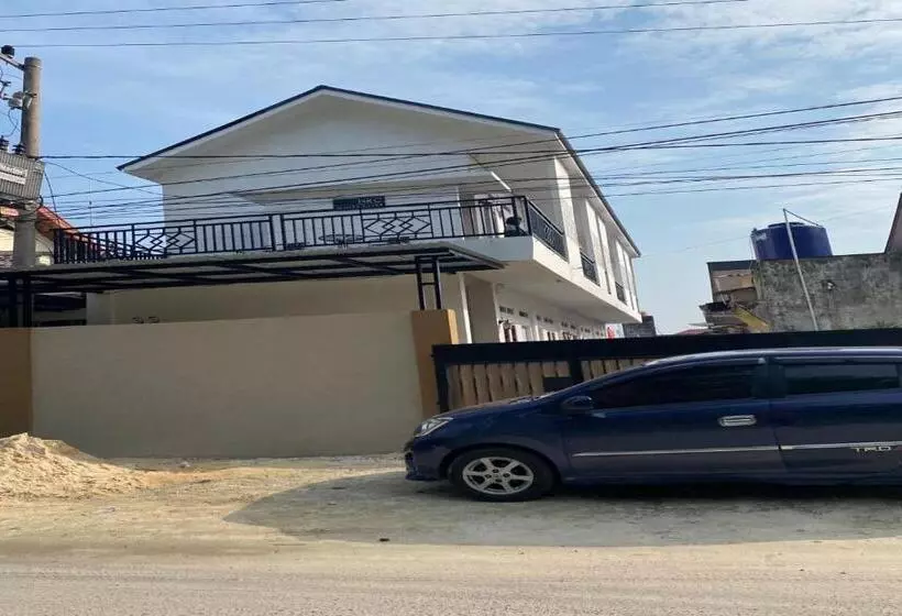 Hotelli Oyo 93126 Nrc White House