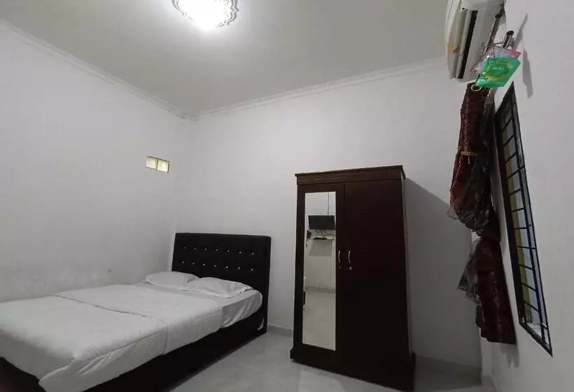 Hotelli Oyo 93126 Nrc White House