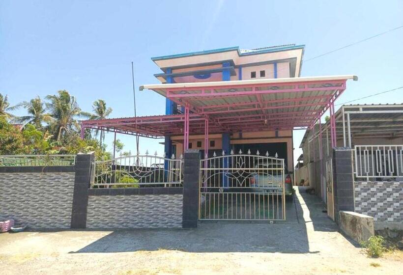 בית מלון כפרי Oyo 93167 Penginapan Noval