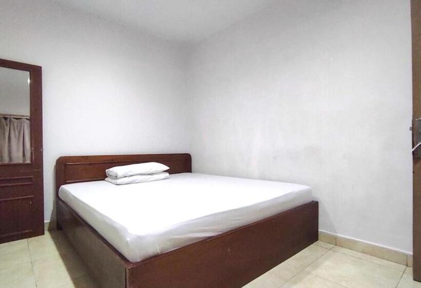 בית מלון כפרי Oyo 93167 Penginapan Noval