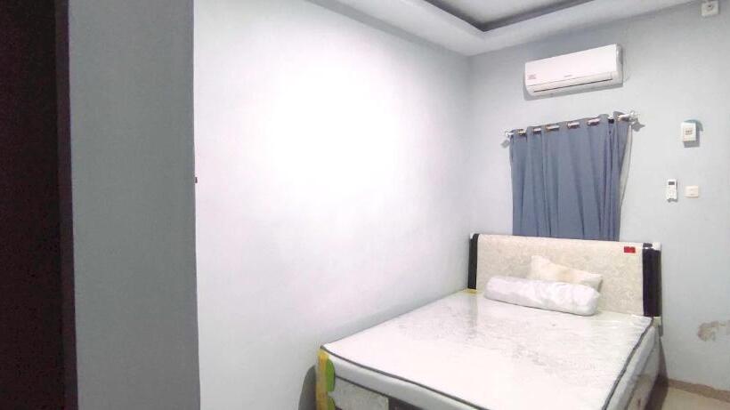 בית מלון כפרי Oyo 93167 Penginapan Noval