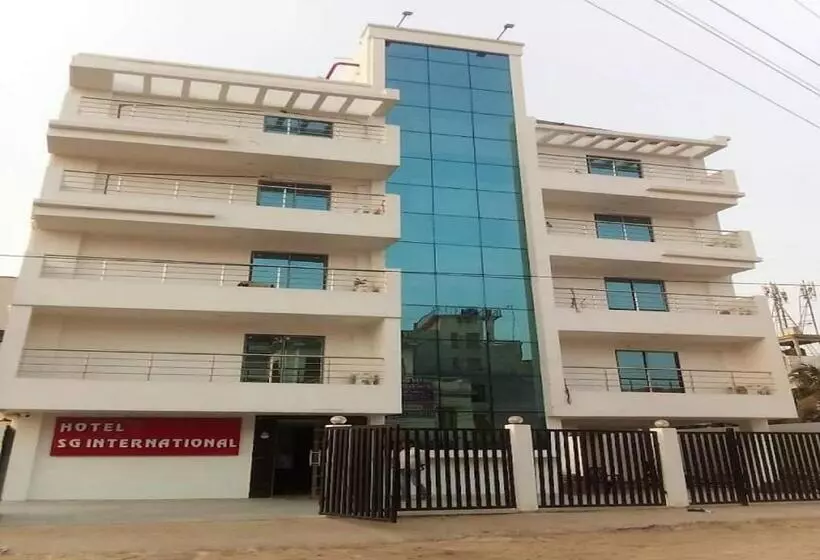 ホテル S G International Danapur