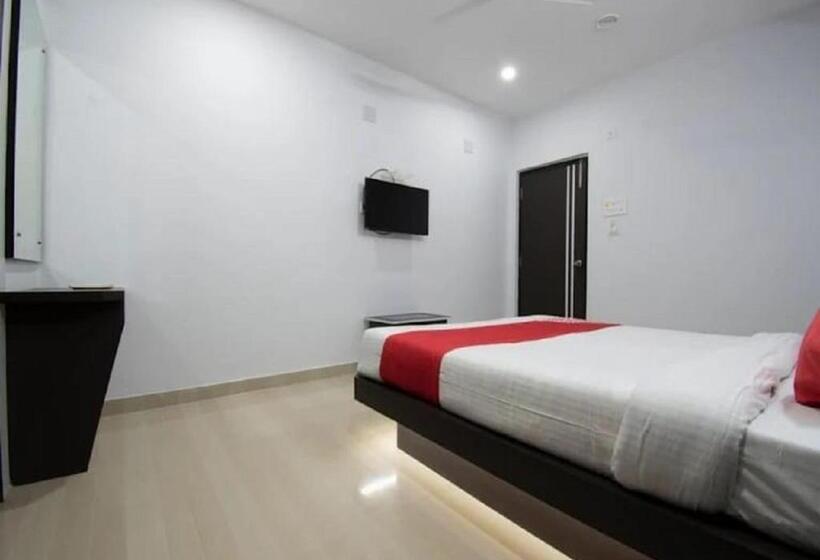 هتل S G International Danapur