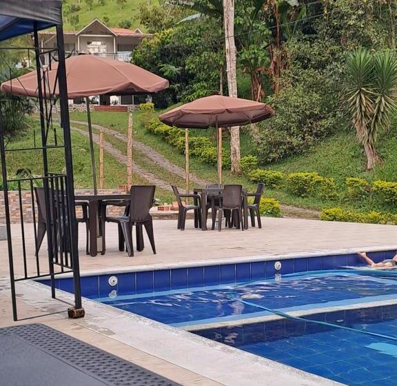 בית מלון כפרי Villa Sarita