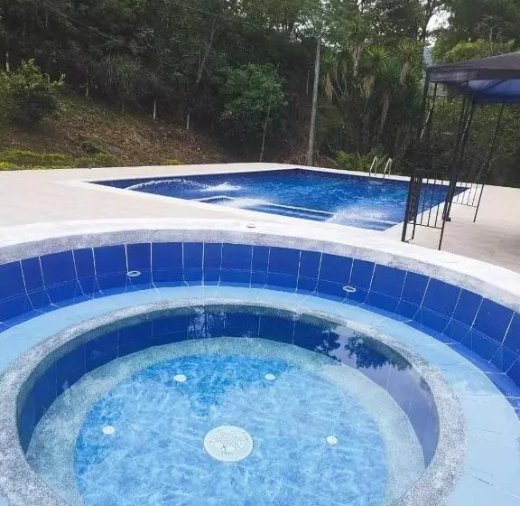 Hotelli Villa Sarita