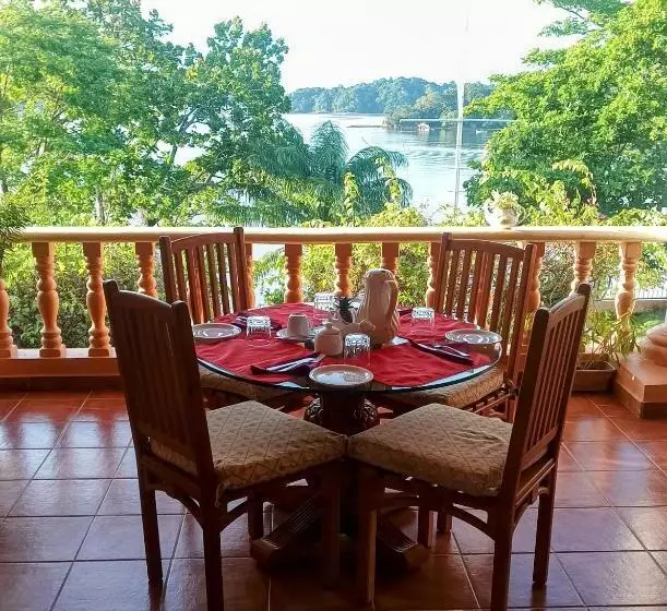 ホテル Villas At Gone Fishing Panamá Resort