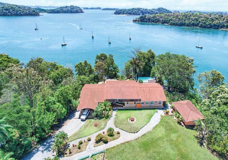 ホテル Villas At Gone Fishing Panamá Resort