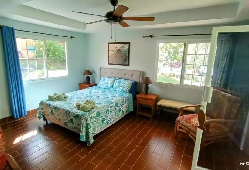 ホテル Villas At Gone Fishing Panamá Resort