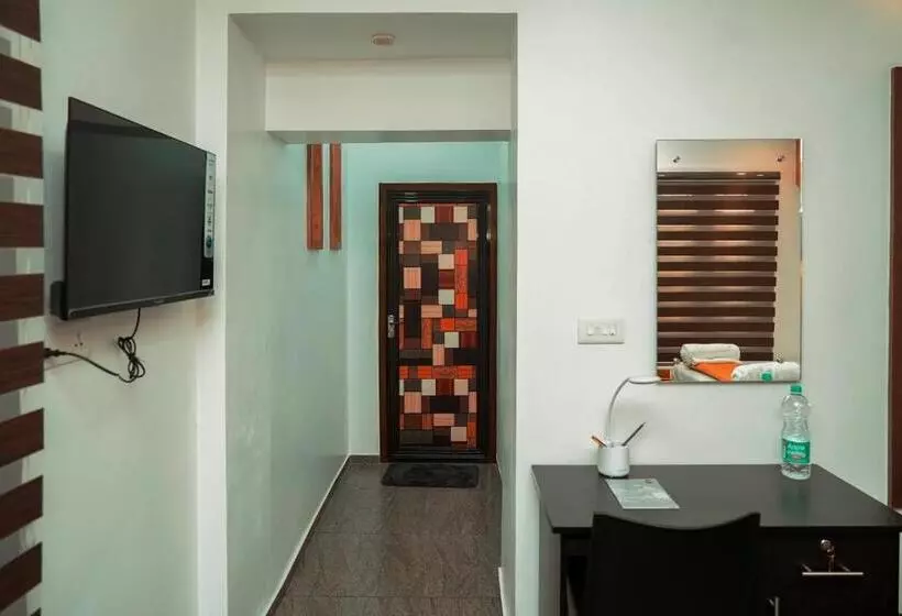 Kalloos Island Backwater Resort