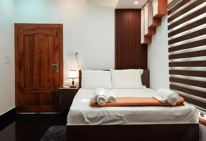 Kalloos Island Backwater Resort