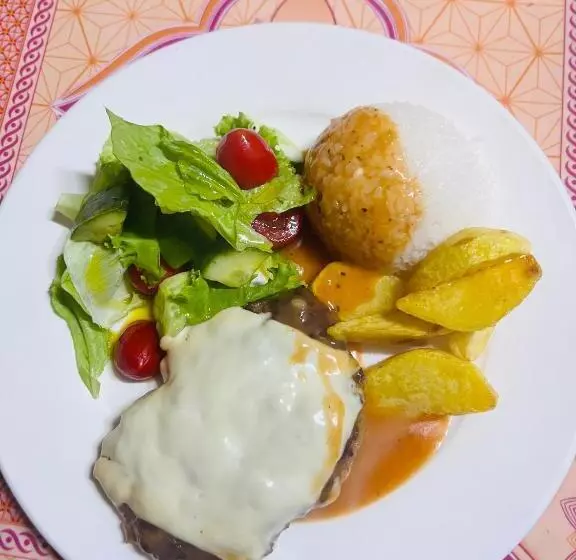 پانسیون Monkhsuuri Guesthouse