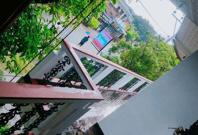 פנסיון Shiloh Home