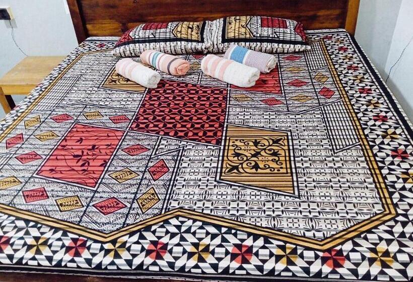 פנסיון Shiloh Home