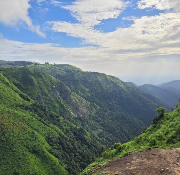 Resort Moss Adams Inn