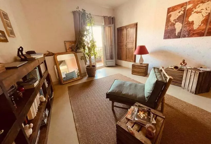 ベッドアンドブレックファースト Chambre Bohème Chez Rachel