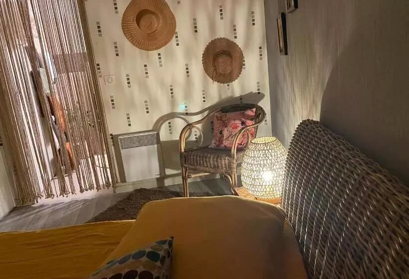 ベッドアンドブレックファースト Chambre Bohème Chez Rachel