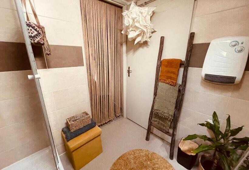 تختخواب و صبحانه Chambre Bohème Chez Rachel