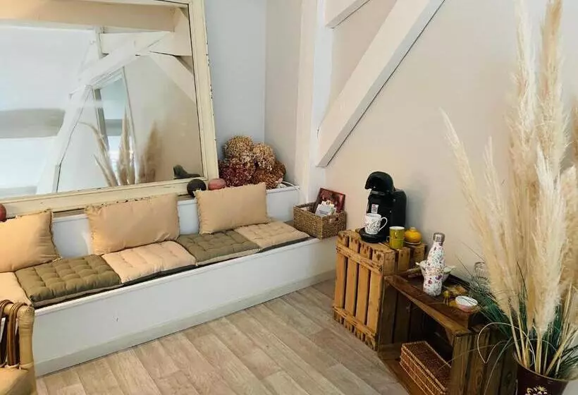 ベッドアンドブレックファースト Chambre Bohème Chez Rachel