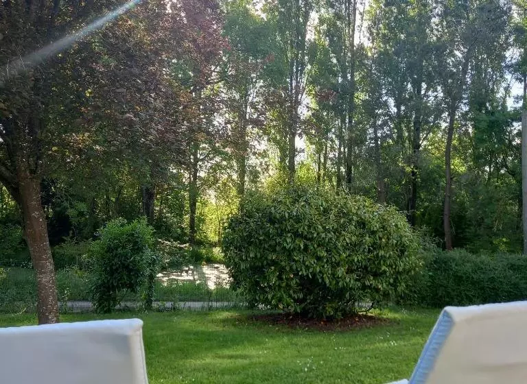 Aamiaismajoitus (B&B) La Gisière, Chambres D Hôtes