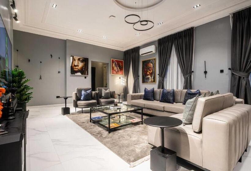 George Residence, Parkview Ikoyi