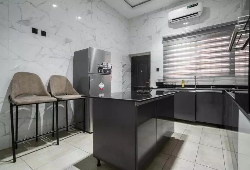 George Residence, Parkview Ikoyi