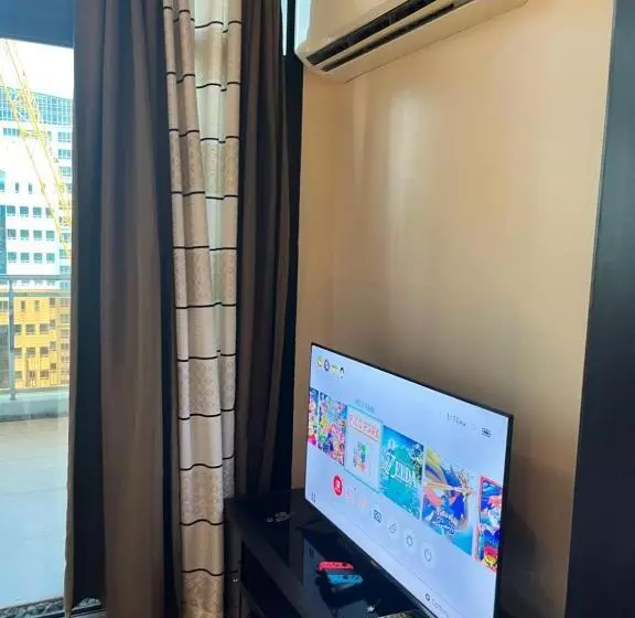 ホテル Appleone Ayala Condo With Balcony