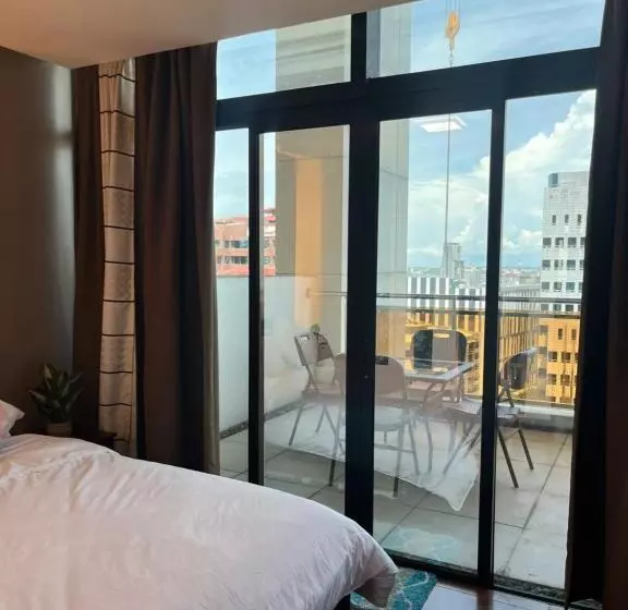 ホテル Appleone Ayala Condo With Balcony