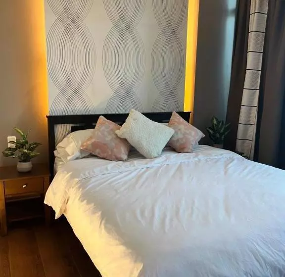 ホテル Appleone Ayala Condo With Balcony