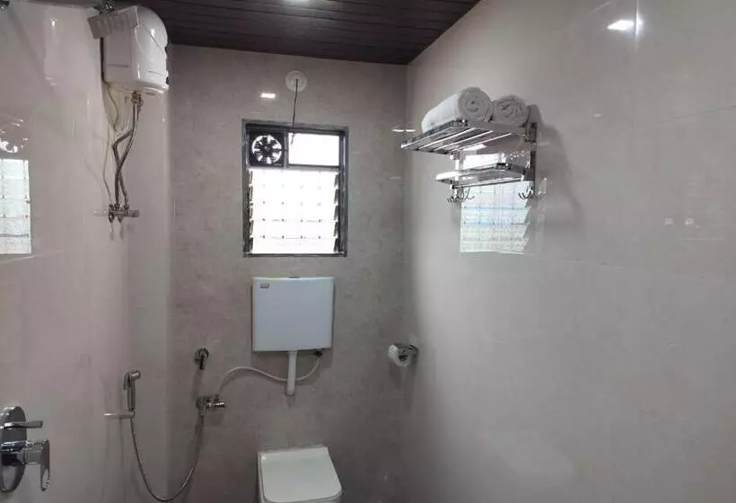 Hotelli O Tripthi Lodging & Boarding