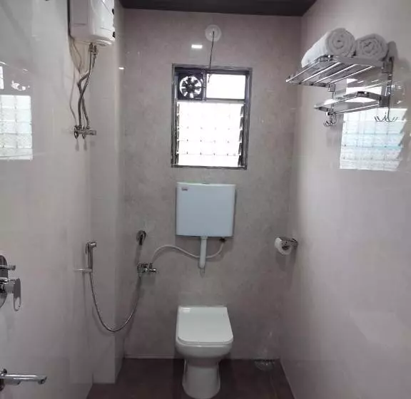 Hotelli O Tripthi Lodging & Boarding