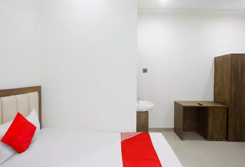 Oyo Flagship Hotel Rahul Service Appartment 2